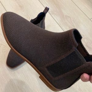 Rothy's Cocoa Brown Merino Chelsea Ankle  Boot. Size 8.5. Like New. Never Worn.